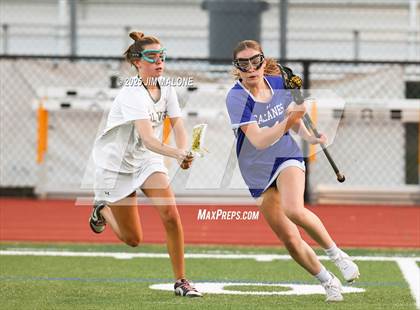 Thumbnail 3 in San Ramon Valley vs. Acalanes (CIF NCS D1 Round 1) photogallery.