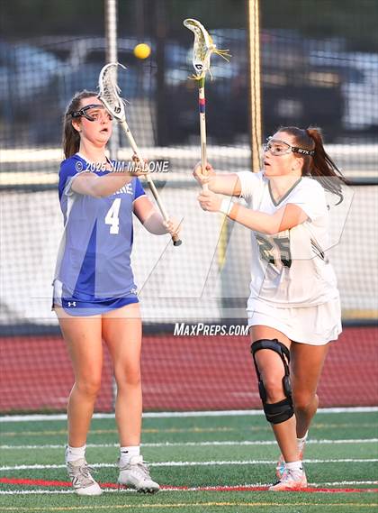 Thumbnail 3 in San Ramon Valley vs. Acalanes (CIF NCS D1 Round 1) photogallery.