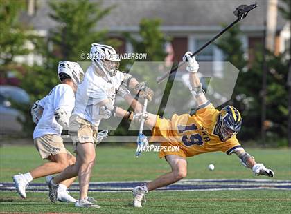 Thumbnail 3 in Bayport-Blue Point vs Shoreham Wading River Section XI Semifinal photogallery.