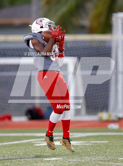 Thumbnail 3 in Cardinal Gibbons @ St. Thomas Aquinas photogallery.