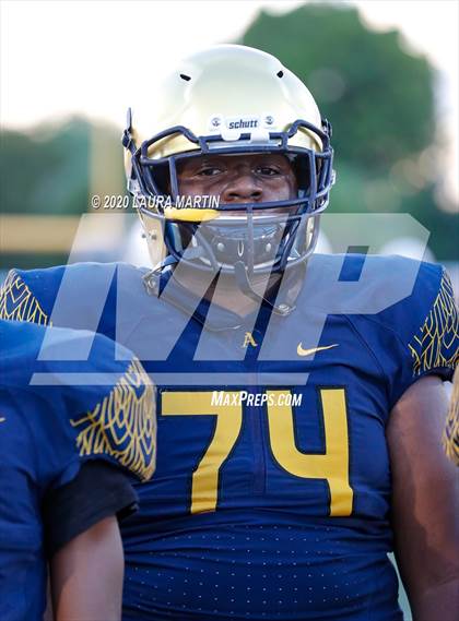 Thumbnail 3 in Cardinal Gibbons @ St. Thomas Aquinas photogallery.