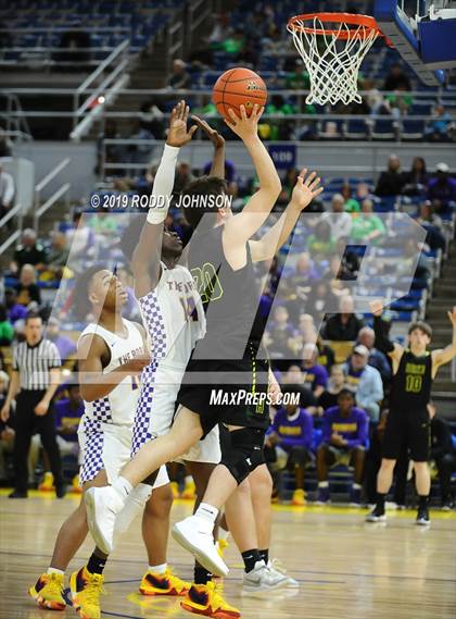 Thumbnail 2 in Hicks vs. Simsboro (LHSAA Marsh Madness Final) photogallery.