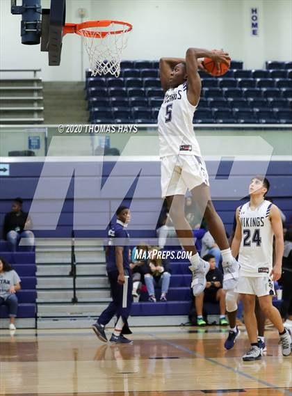 Thumbnail 2 in Tomball Memorial @ Bryan photogallery.