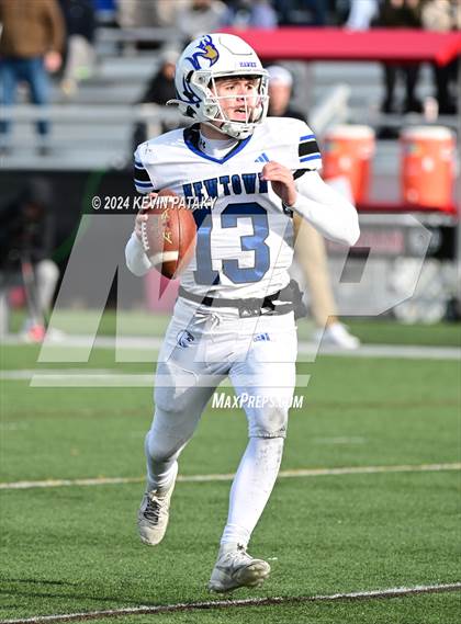 Thumbnail 2 in Newtown @ New Canaan (CIAC Class L Semifinal) photogallery.