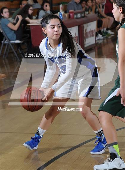 Thumbnail 2 in Burbank vs South Hills photogallery.