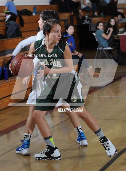 Thumbnail 3 in Burbank vs South Hills photogallery.