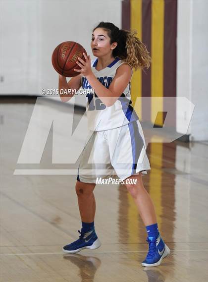 Thumbnail 2 in Burbank vs South Hills photogallery.