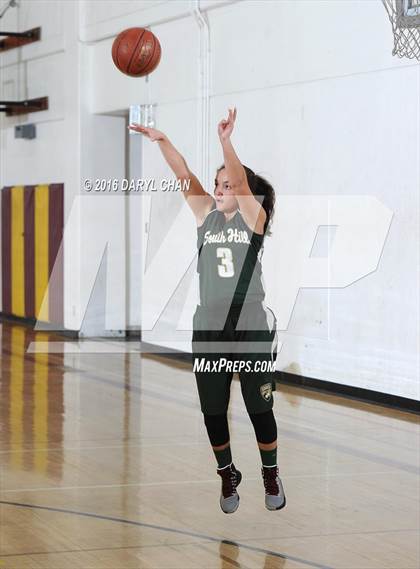 Thumbnail 2 in Burbank vs South Hills photogallery.