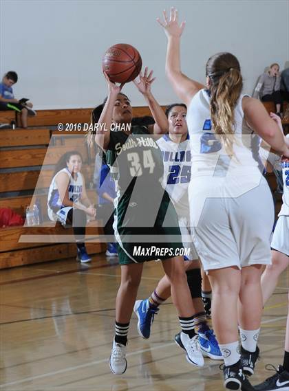Thumbnail 3 in Burbank vs South Hills photogallery.