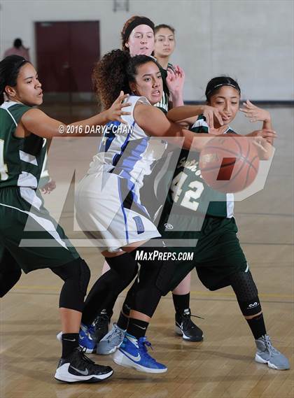 Thumbnail 1 in Burbank vs South Hills photogallery.