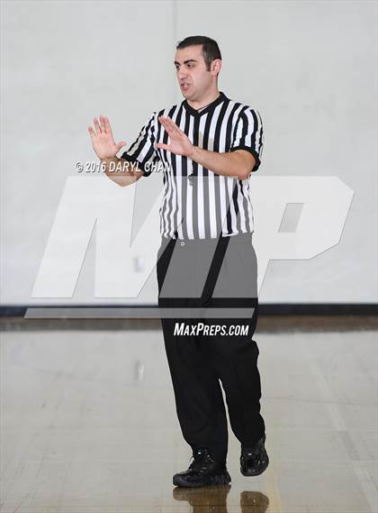 Thumbnail 1 in Burbank vs South Hills photogallery.