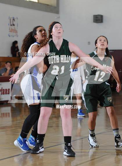 Thumbnail 2 in Burbank vs South Hills photogallery.