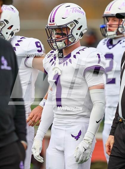 Thumbnail 2 in Anacortes @ Orting (WIAA 2A Semifinal) photogallery.