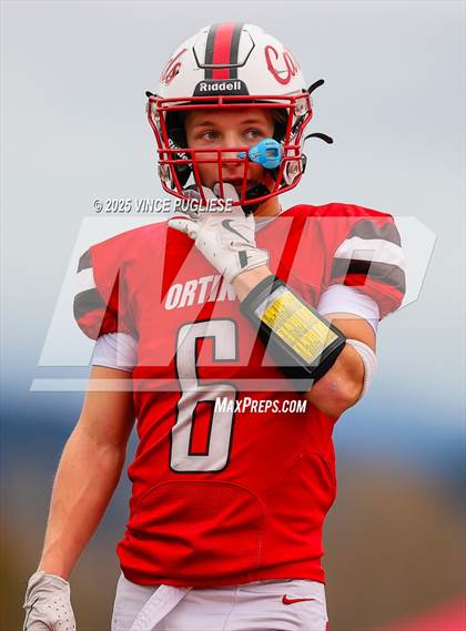 Thumbnail 2 in Anacortes @ Orting (WIAA 2A Semifinal) photogallery.