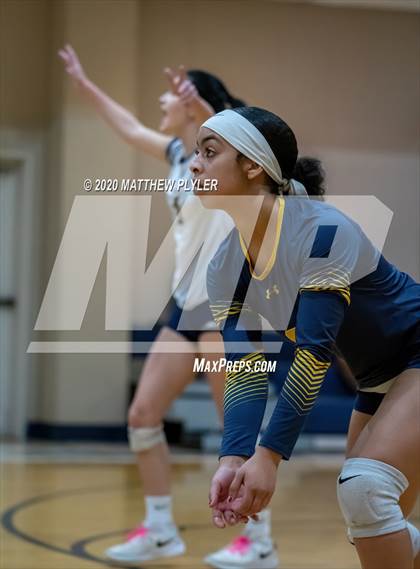 Thumbnail 1 in Friendship Christian vs Northwood Temple Academy (NCISAA 2A State Quarterfinals) photogallery.