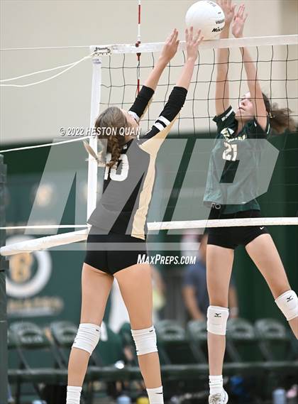 Thumbnail 2 in Canyon @ Brea Olinda photogallery.