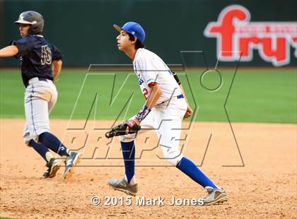 Thumbnail 2 in Independence vs. Kellis photogallery.