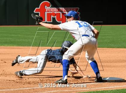 Thumbnail 2 in Independence vs. Kellis photogallery.