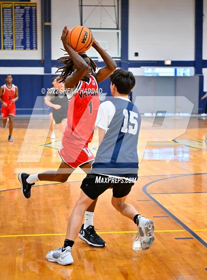 Thumbnail 2 in Calvary Christian vs Victory Christian (The Hoop Vibe) photogallery.