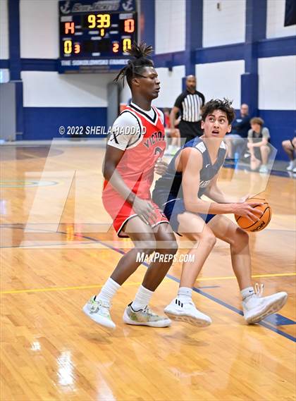 Thumbnail 3 in Calvary Christian vs Victory Christian (The Hoop Vibe) photogallery.