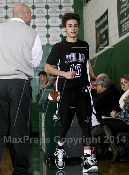 Thumbnail 2 in Croton-Harmon vs John Jay Cross River (7th Annual Putnam Challenge) photogallery.