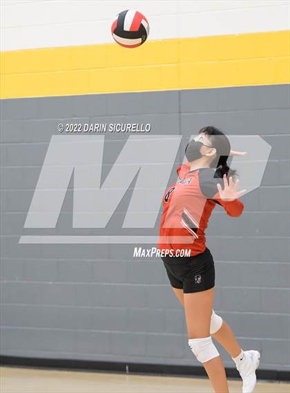 Thumbnail 2 in Red Mesa vs. Cocoino (Epic Tourneys Volleyball Invite) photogallery.