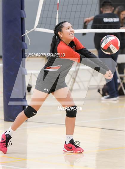 Thumbnail 3 in Red Mesa vs. Cocoino (Epic Tourneys Volleyball Invite) photogallery.