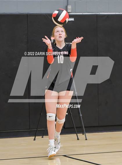 Thumbnail 1 in Red Mesa vs. Cocoino (Epic Tourneys Volleyball Invite) photogallery.