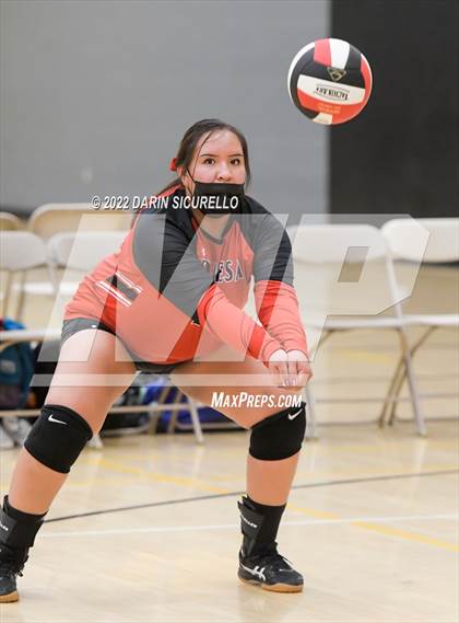 Thumbnail 2 in Red Mesa vs. Cocoino (Epic Tourneys Volleyball Invite) photogallery.