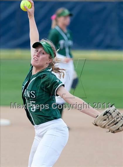 Thumbnail 2 in Grossmont vs Poway (CIF SDS D1 Final) photogallery.