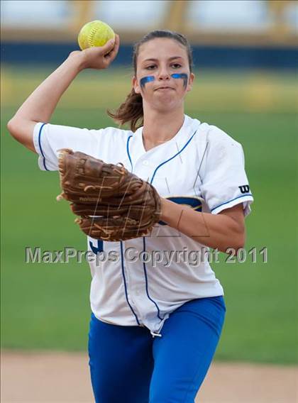 Thumbnail 2 in Grossmont vs Poway (CIF SDS D1 Final) photogallery.