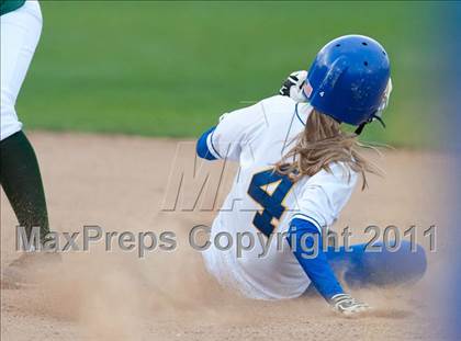 Thumbnail 1 in Grossmont vs Poway (CIF SDS D1 Final) photogallery.