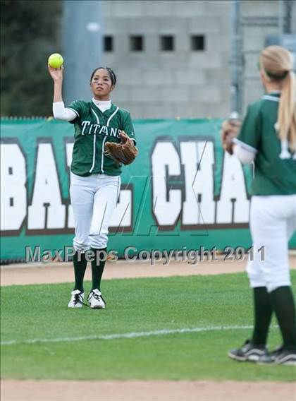 Thumbnail 1 in Grossmont vs Poway (CIF SDS D1 Final) photogallery.