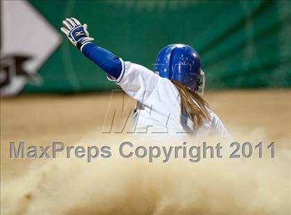 Thumbnail 1 in Grossmont vs Poway (CIF SDS D1 Final) photogallery.