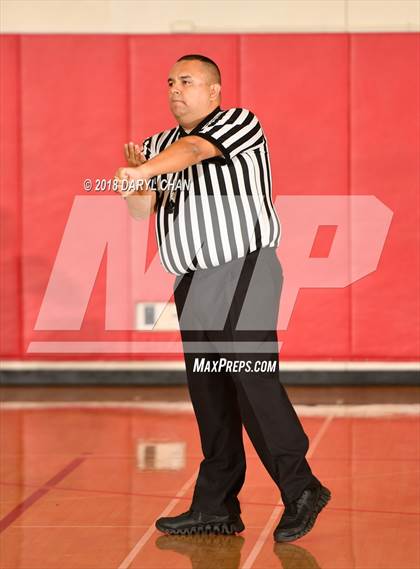 Thumbnail 3 in Notre Dame (SO) vs. South Pasadena (Mark Keppel Tournament) photogallery.