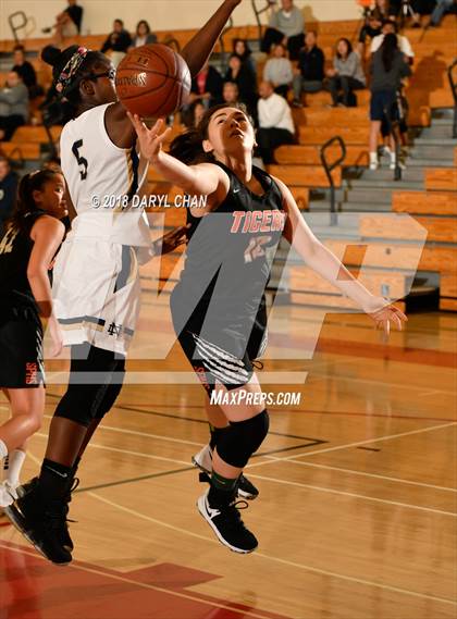 Thumbnail 1 in Notre Dame (SO) vs. South Pasadena (Mark Keppel Tournament) photogallery.