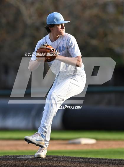 Thumbnail 1 in Jesuit @ Lakeridge photogallery.