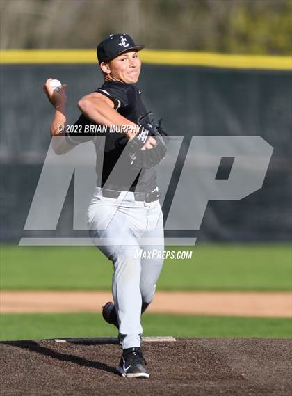 Thumbnail 1 in Jesuit @ Lakeridge photogallery.