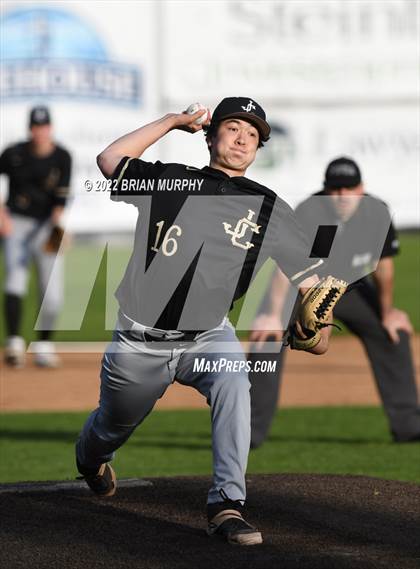 Thumbnail 1 in Jesuit @ Lakeridge photogallery.