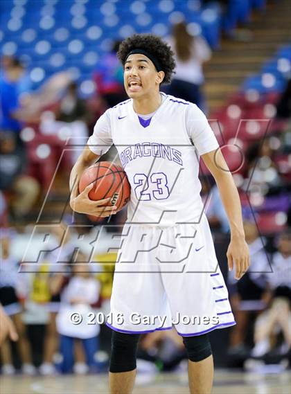 Thumbnail 2 in Sacramento vs. Whitney (CIF SJS D2 Semifinal) photogallery.