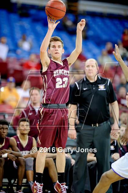 Thumbnail 2 in Sacramento vs. Whitney (CIF SJS D2 Semifinal) photogallery.
