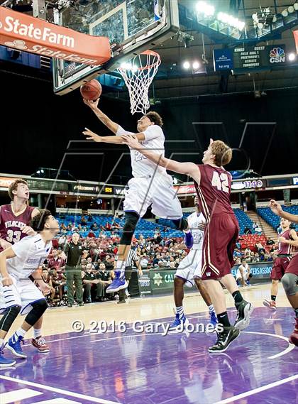 Thumbnail 2 in Sacramento vs. Whitney (CIF SJS D2 Semifinal) photogallery.