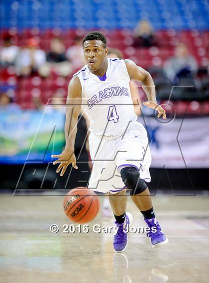 Thumbnail 3 in Sacramento vs. Whitney (CIF SJS D2 Semifinal) photogallery.