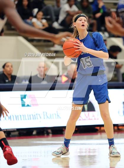 Thumbnail 3 in Cypress Creek vs. Dobie (McDonald's Texas Invitational) photogallery.