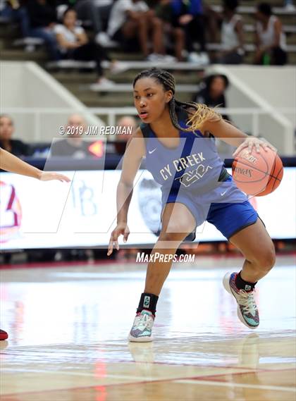 Thumbnail 2 in Cypress Creek vs. Dobie (McDonald's Texas Invitational) photogallery.
