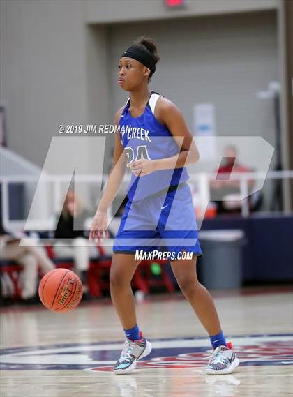 Thumbnail 2 in Cypress Creek vs. Dobie (McDonald's Texas Invitational) photogallery.