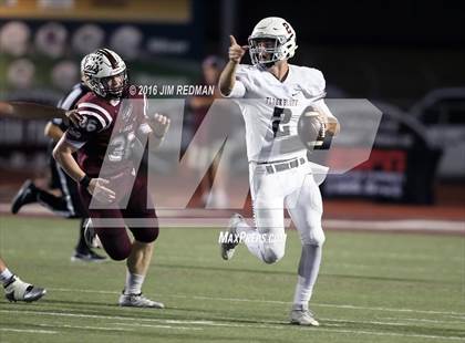 Thumbnail 2 in Calallen vs. Flour Bluff photogallery.