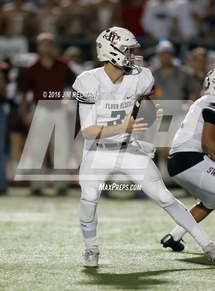Thumbnail 2 in Calallen vs. Flour Bluff photogallery.