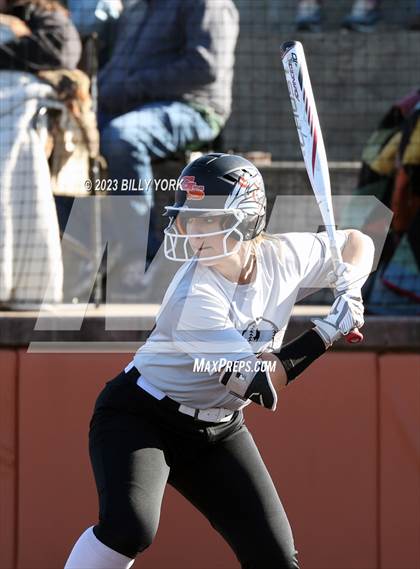 Thumbnail 2 in Grand Saline vs Canton photogallery.