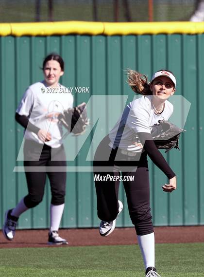 Thumbnail 1 in Grand Saline vs Canton photogallery.